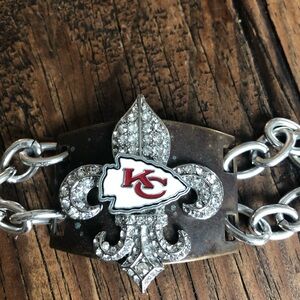 Kansas City Chiefs Fleur-de-Lis Crystal Chain Bracelet - Silver & Red